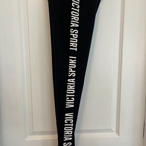 Victoria’s Secret sport leggings